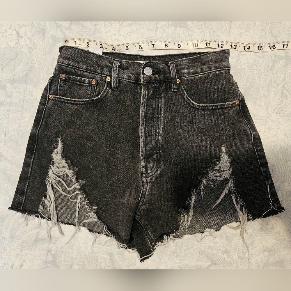 💓PacSun Size 26 High Rise‎ Vintage Med Wash Cut Off Button Fly Denim Shorts🩷